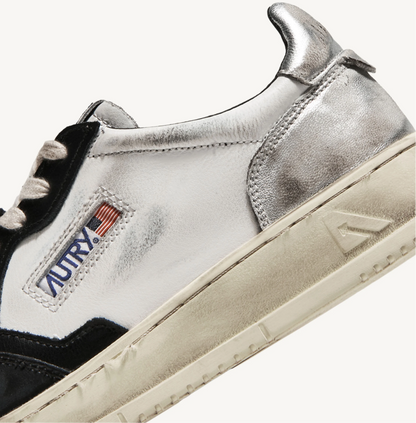 AUTRY SNEAKERS MEDALIST LOW SUPER VINTAGE SNEAKERS IN WHITE BLACK AND SILVER LEATHER