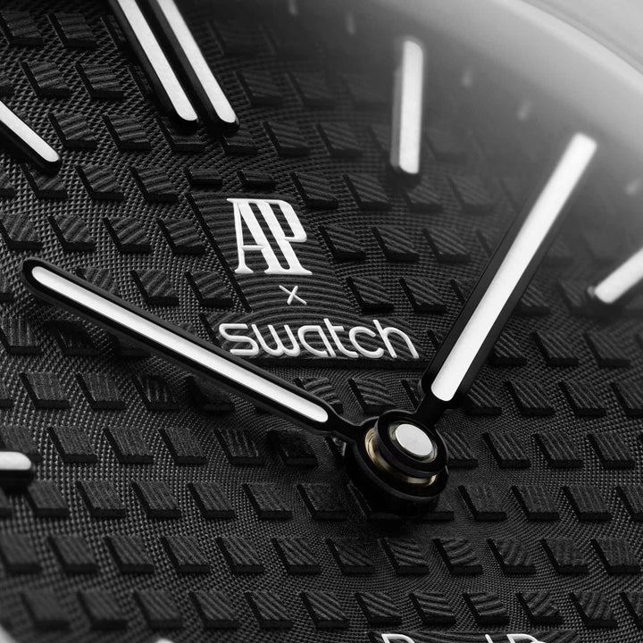 AP X SWATCH ROYAL POP OCHO NEGRO