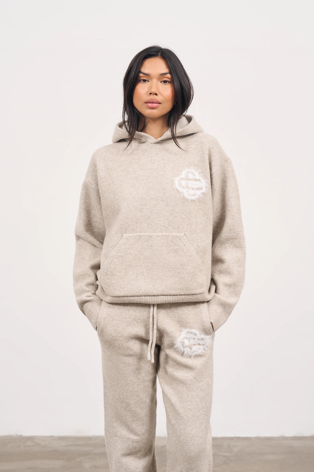 FLUFFY EMBLEM KNITTED HOODIE