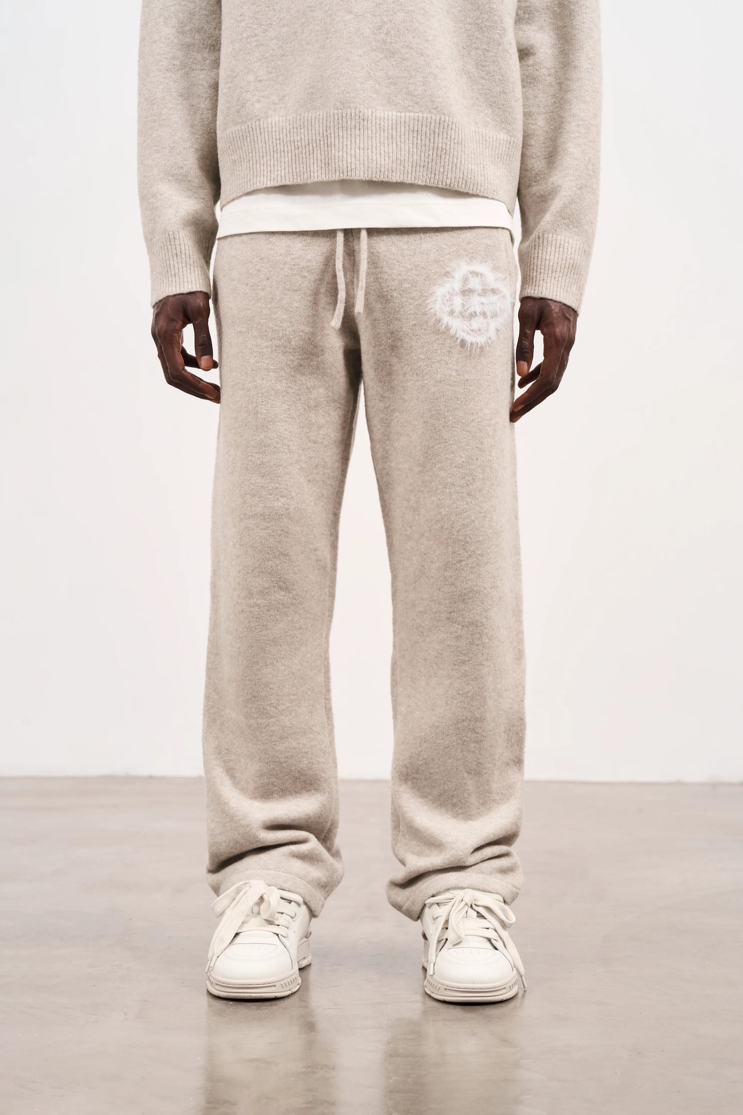 FLUFFY EMBLEM KNITTED JOGGERS