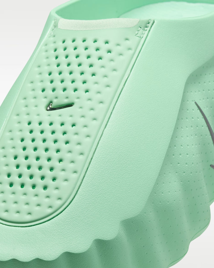 Nike Mind 001 Men's Pregame Mules Cucumber Calm/Black/Barely Volt