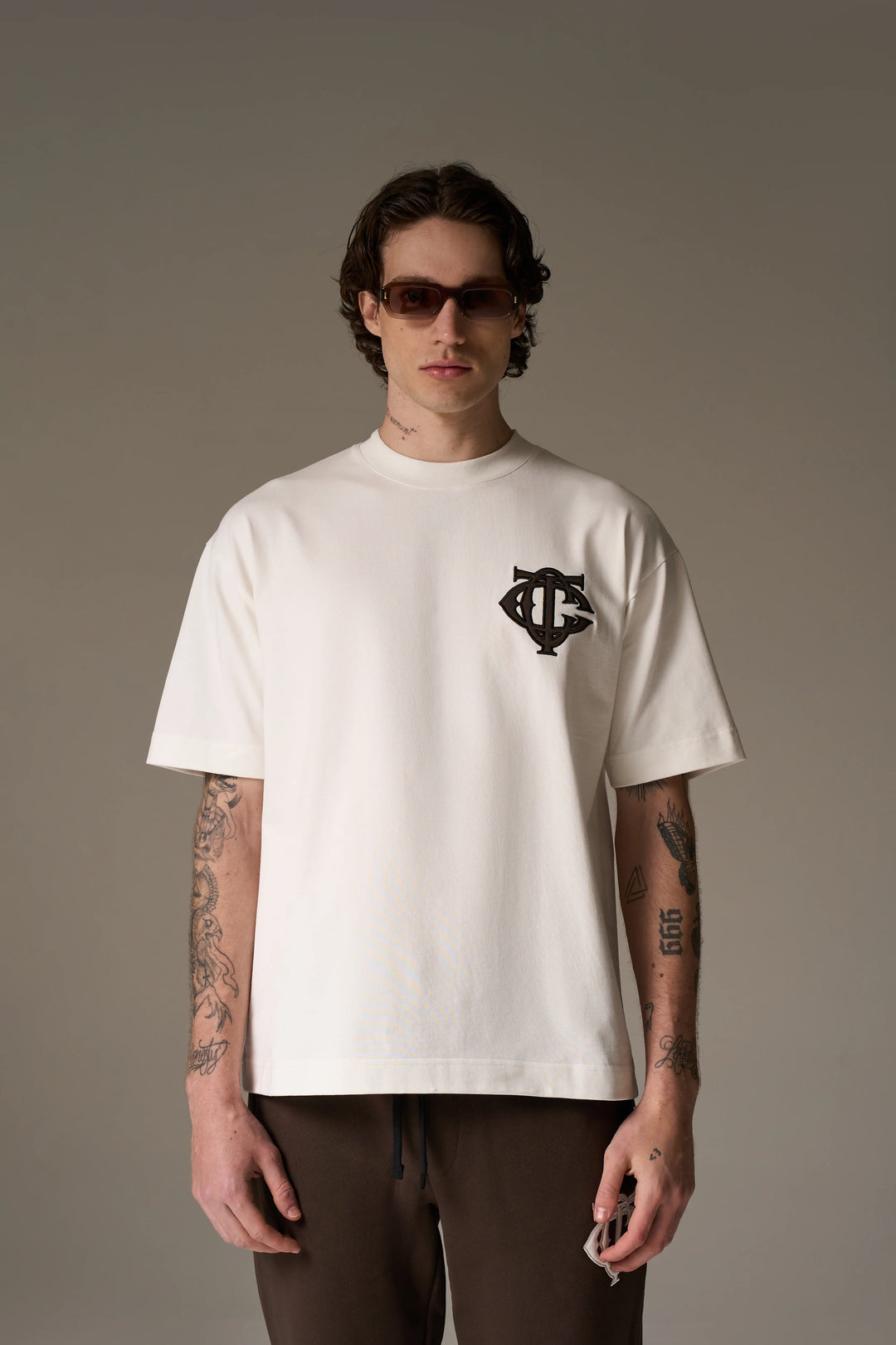 MONOGRAM EMBLEM T-SHIRT OFF WHITE