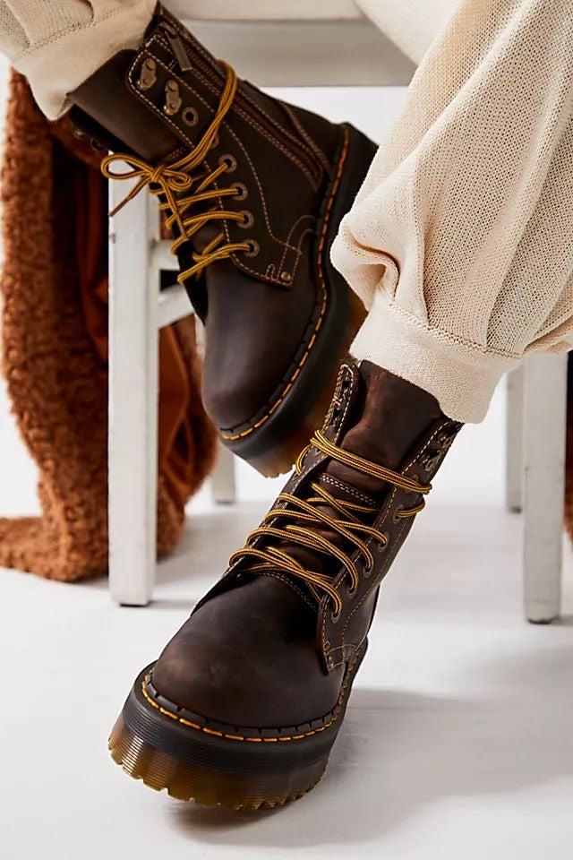 DR MARTENS