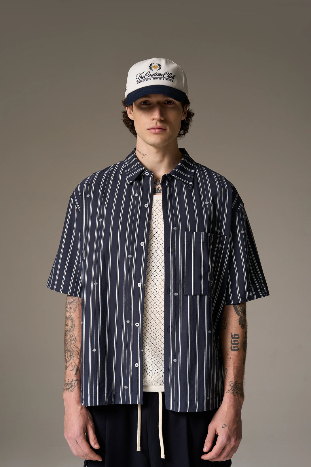 EMBLEM STRIPE SHIRT NAVY