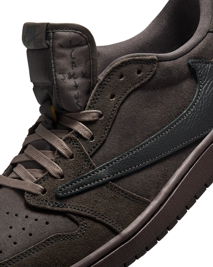 TRAVIS SCOTT X AIR JORDAN 1 LOW OG “VELVET BROWN”