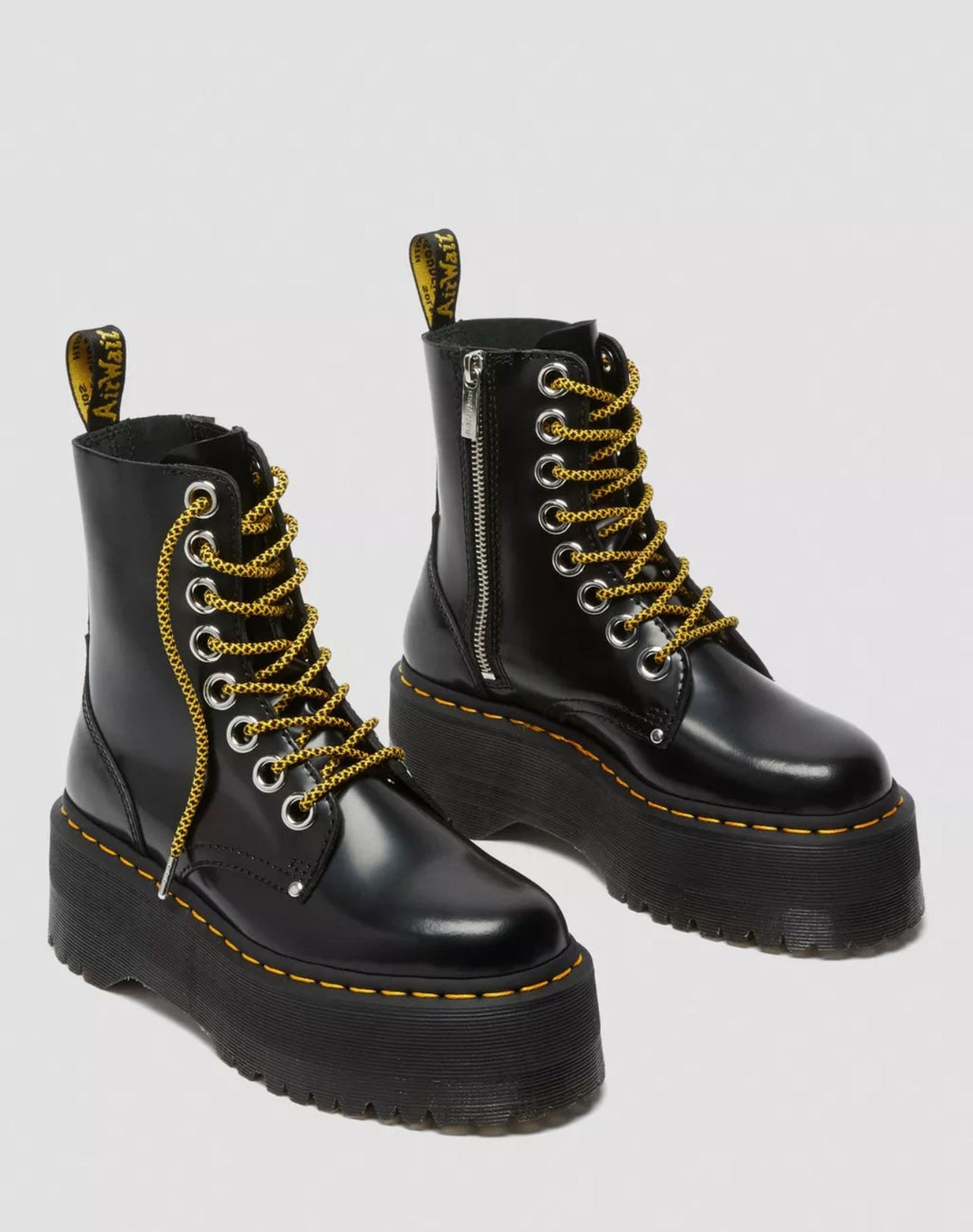 DR MARTENS