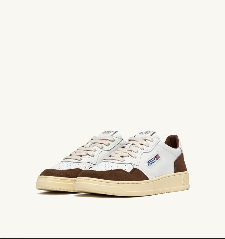 AUTRY SNEAKERS MEDALIST LOW SNEAKERS IN WHITE LEATHER AND TUNDRA SUEDE AULM - FT05
