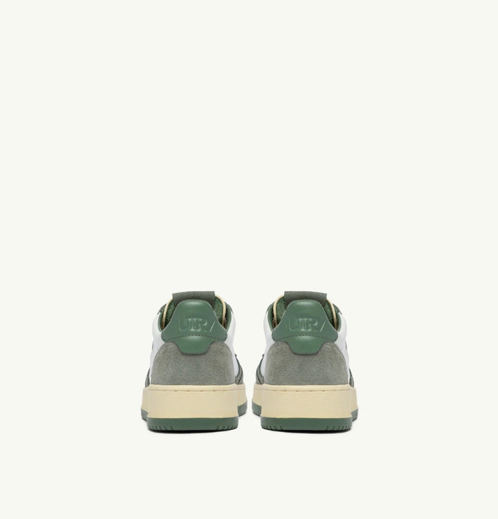 AUTRY SNEAKERS MEDALIST LOW SNEAKERS IN MILITARY AND SEA SPAY SUEDE AND LEATHER AULM - BW02