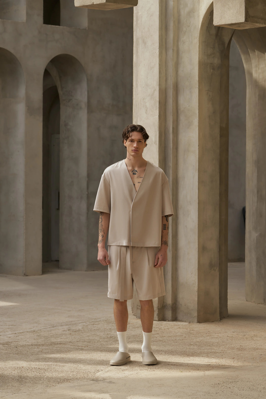 SMART WOVEN SHORTS STONE