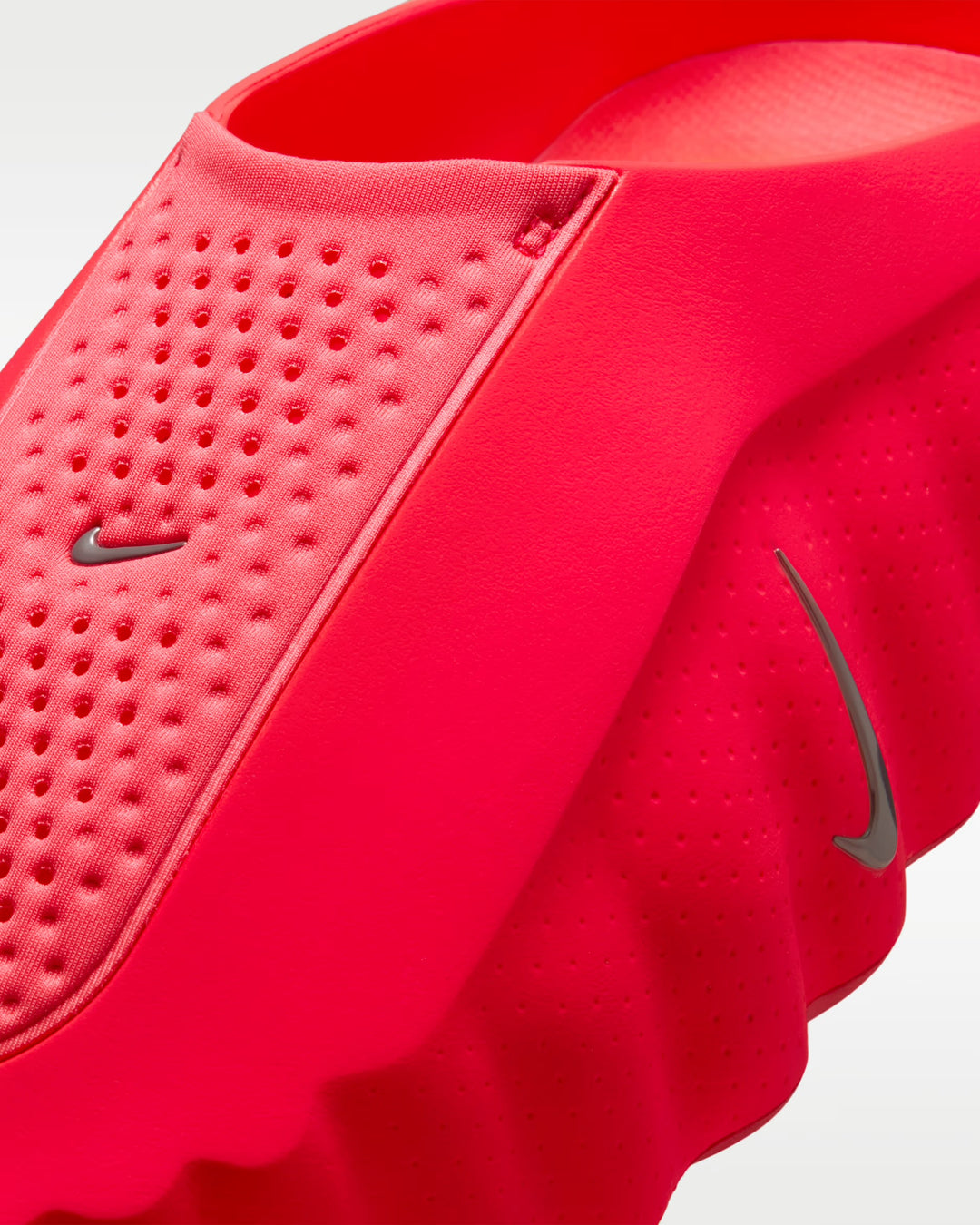 Nike Mind 001 Men's Pregame Mules Solar Red/Hyper