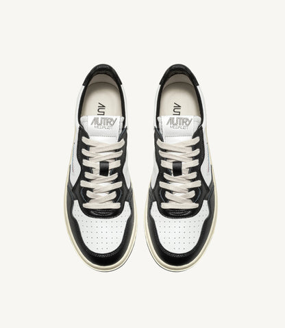 AUTRY SNEAKERS MEDALIST LOW BICOLOR SNEAKERS IN WHITE AND BLACK LEATHER