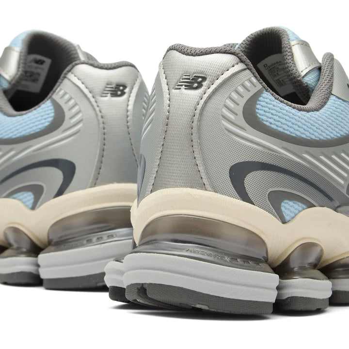 NEW BALANCE 2000 SNEAKER
LIGHT CHROME BLUE