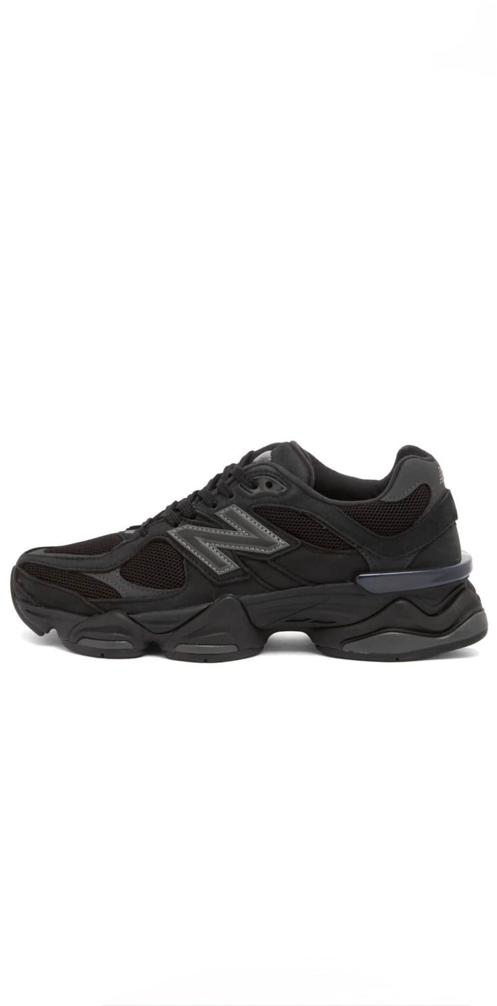 NEW BALANCE U9060ZGE SNEAKERS
BLACK