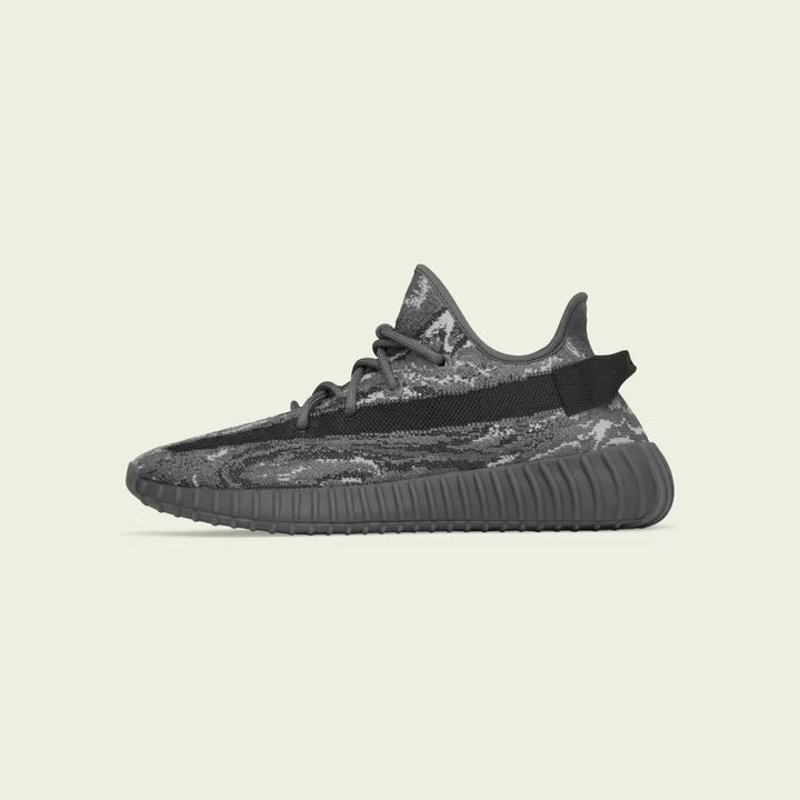 adidas Yeezy Boost 350 V2
‘Mx Dark Salt’