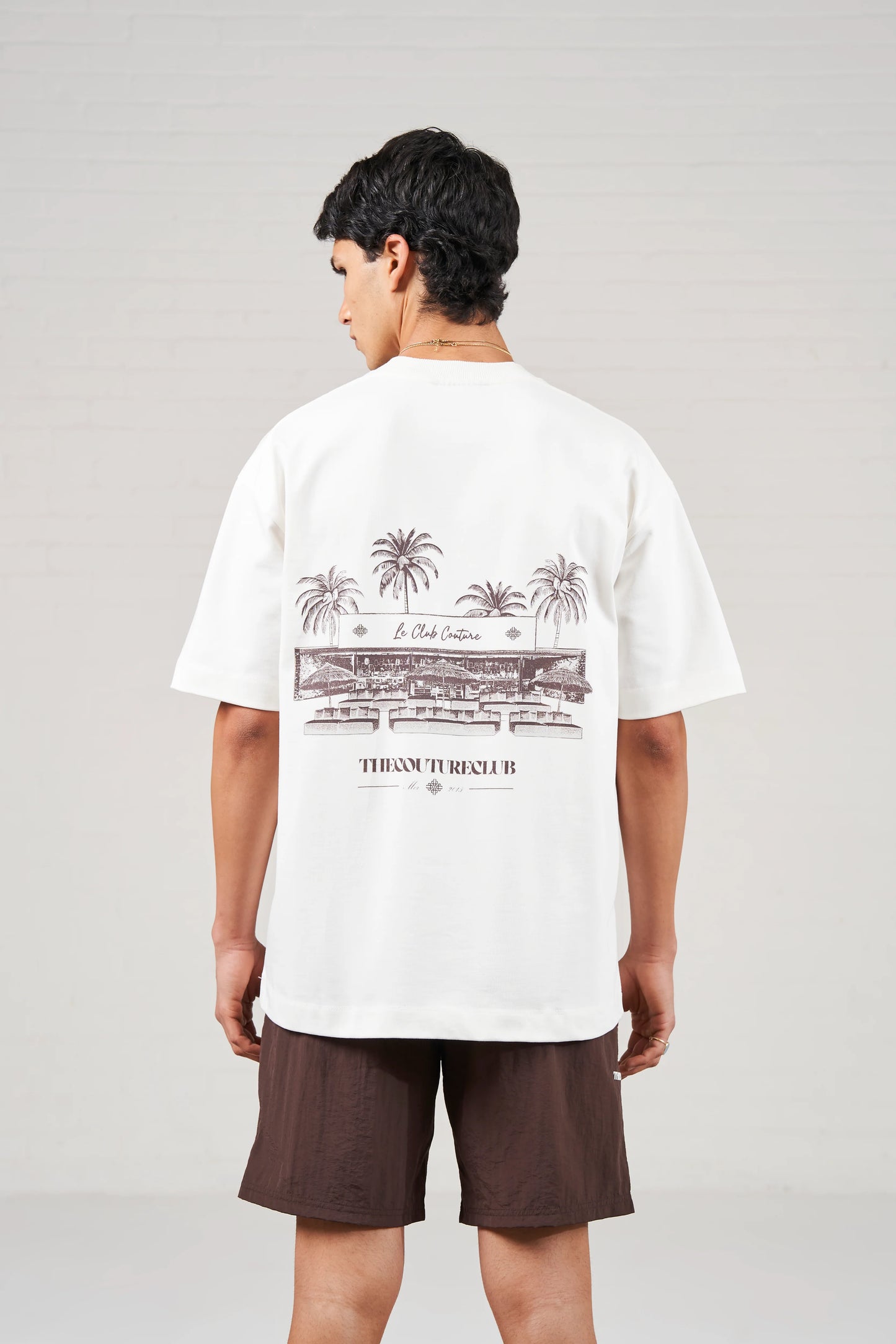 BEACH CLUB GRAPHIC T-SHIRT