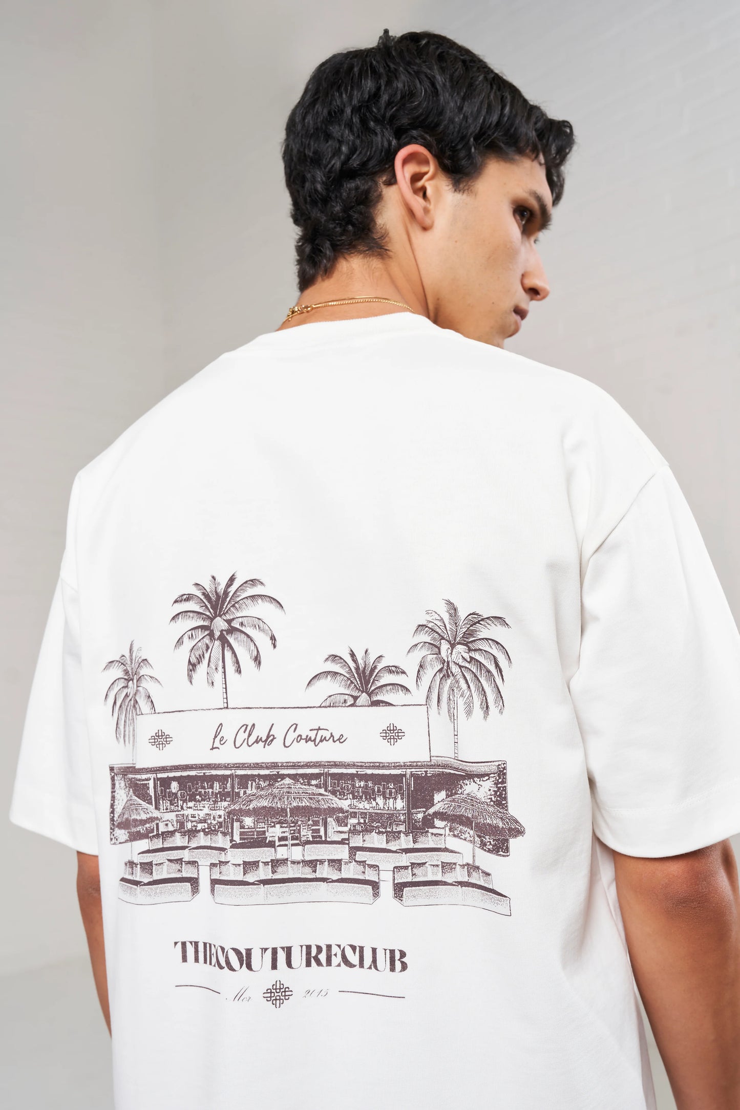 BEACH CLUB GRAPHIC T-SHIRT