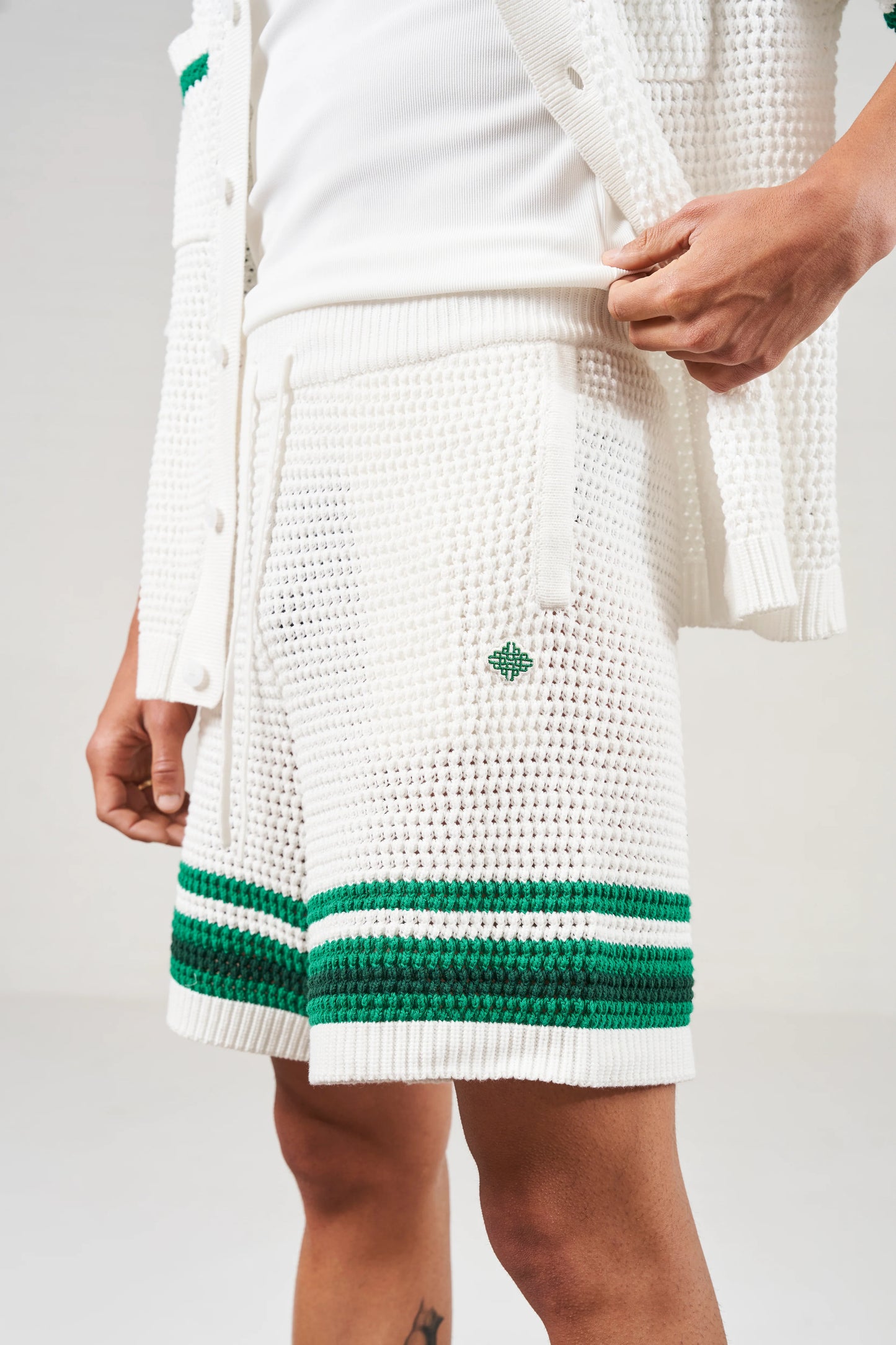 STRIPE TRIM CROCHET KNITTED SHORTS