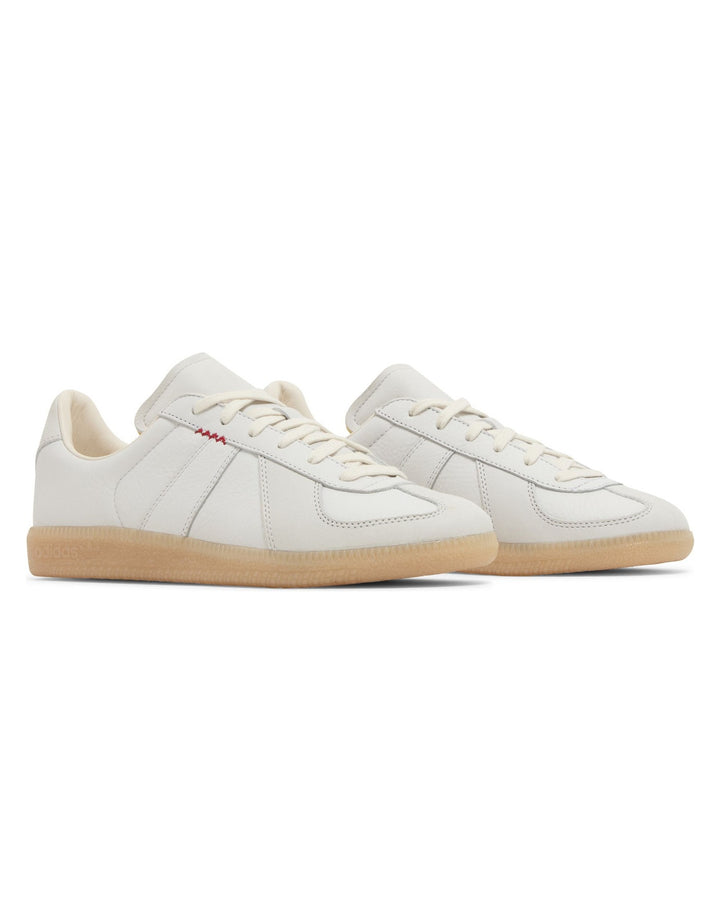 ADIDAS UNISEX BW ARMY X HARTCOPY CRYSTAL WHITE GUM סניקרס אדידס BW ארמי הארטקופי שמנת וגאם יוניסקס