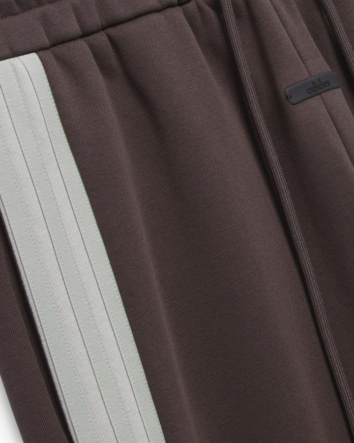 ADIDAS MEN'S ATHLETICS HIGH PANT X FEAR OF GOD ATHLETICS NIGHT BROWN - מכנס טרנינג אדידס פיר אוף גוד היי פנט חום כהה לגברים - תמונה 3