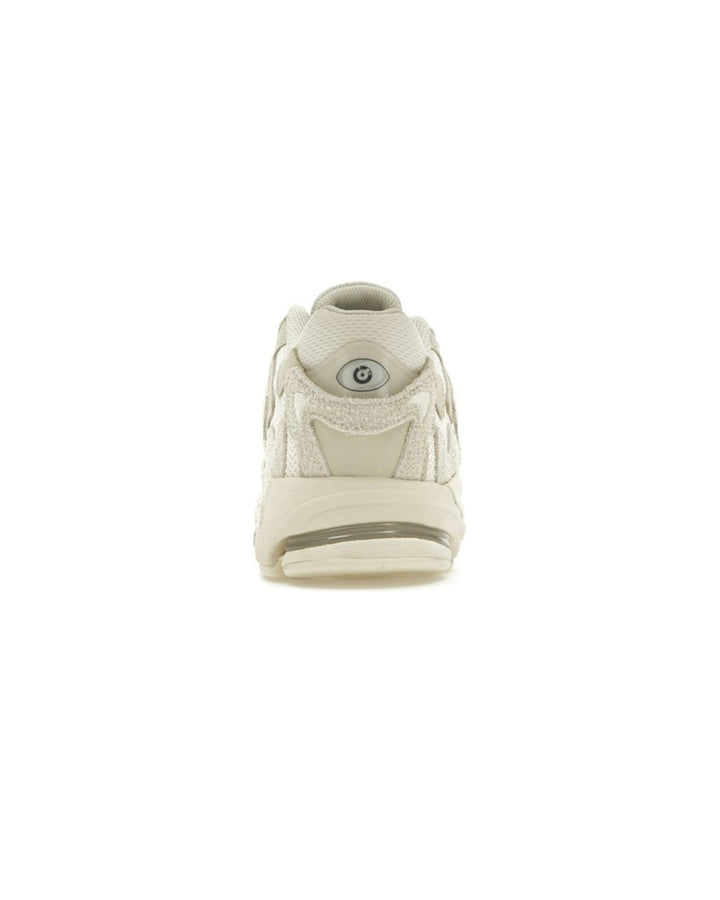 ADIDAS UNISEX RESPONSE CL X BAD BUNNY WONDER WHITE