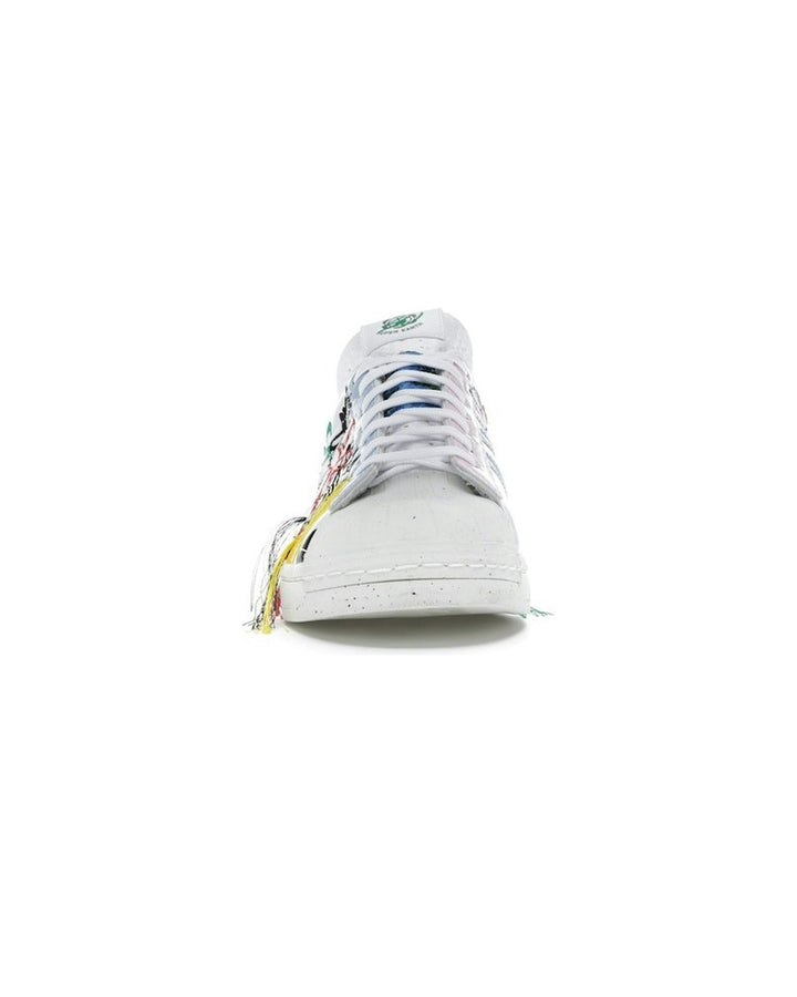 ADIDAS MEN'S SUPERSTAR X SEAN WOTHERSPOON SUPEREARTH WHITE - סניקרס אדידס סופרסטאר שון וות׳רספון לבן ושמנת לגברים - תמונה 5