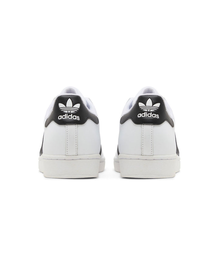 ADIDAS UNISEX SUPERSTAR WHITE BLACK סניקרס אדידס סופרסטאר לבן ושחור יוניסקס
