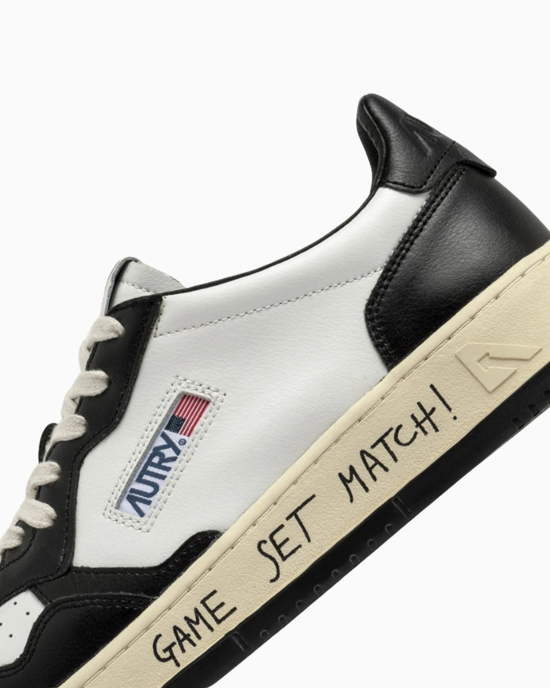 AUTRY MEN'S MEDALIST LOW GAME SET MATCH LEATHER WHITE BLACK - סניקרס אוטרי מדליסט גיים סט מאץ׳ עור לבן שחור לגברים - תמונה 6