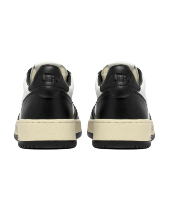 AUTRY MEN'S MEDALIST LOW GAME SET MATCH LEATHER WHITE BLACK - סניקרס אוטרי מדליסט גיים סט מאץ׳ עור לבן שחור לגברים - תמונה 3