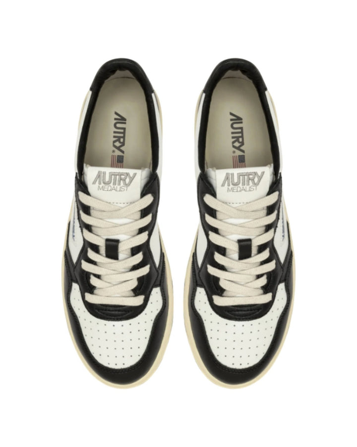 AUTRY MEN'S MEDALIST LOW GAME SET MATCH LEATHER WHITE BLACK - סניקרס אוטרי מדליסט גיים סט מאץ׳ עור לבן שחור לגברים - תמונה 4