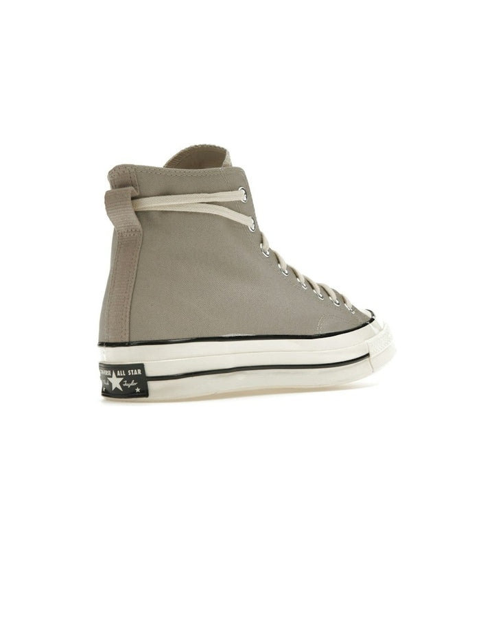 CONVERSE UNISEX CHUCK 70 HI X FEAR OF GOD ESSENTIALS STRING - סניקרס קונברס צ׳אק 70 פיר אוף גוד אסנשלס בז׳ יוניסקס - תמונה 4