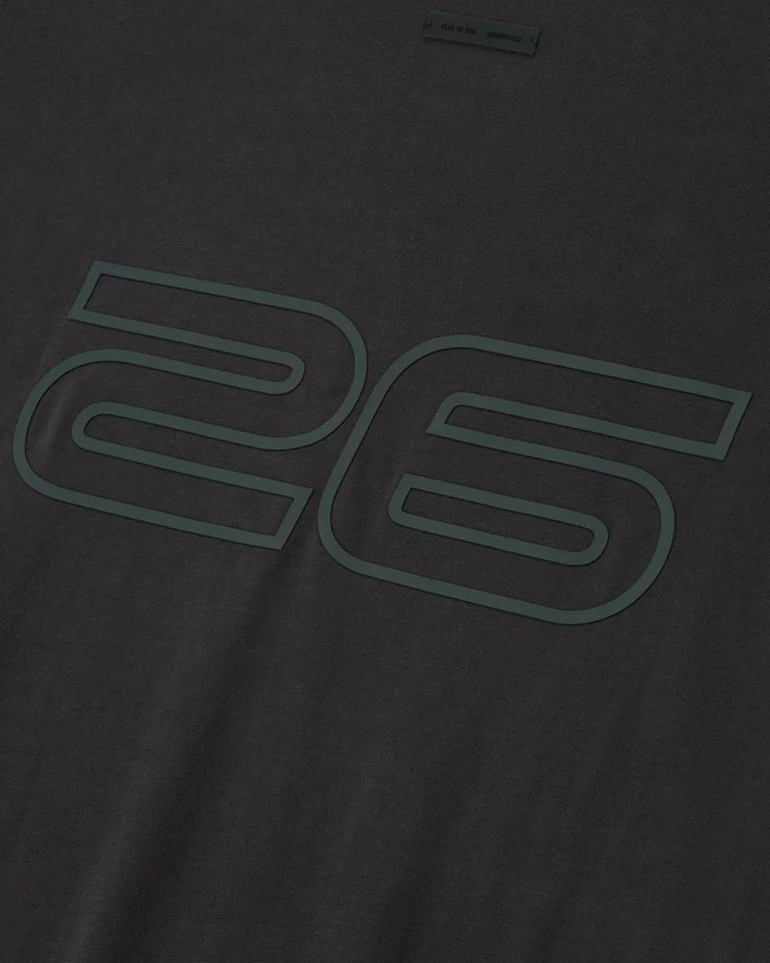 ESSENTIALS MEN'S 90S SHORT SLEEVE TEE VINTAGE BLACK חולצת טי אסנשלס 90S שחור וינטג׳ לגברים - תמונה 4