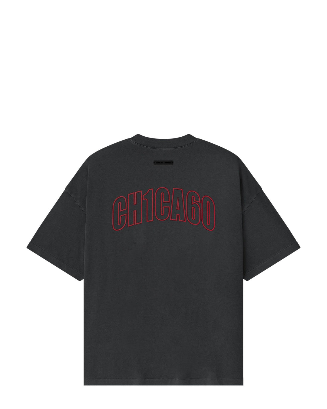 ESSENTIALS MEN'S CHICAGO 90S TEE IRON GREY חולצת טי אסנשלס שיקגו 90S אפור כהה לגברים - תמונה 2