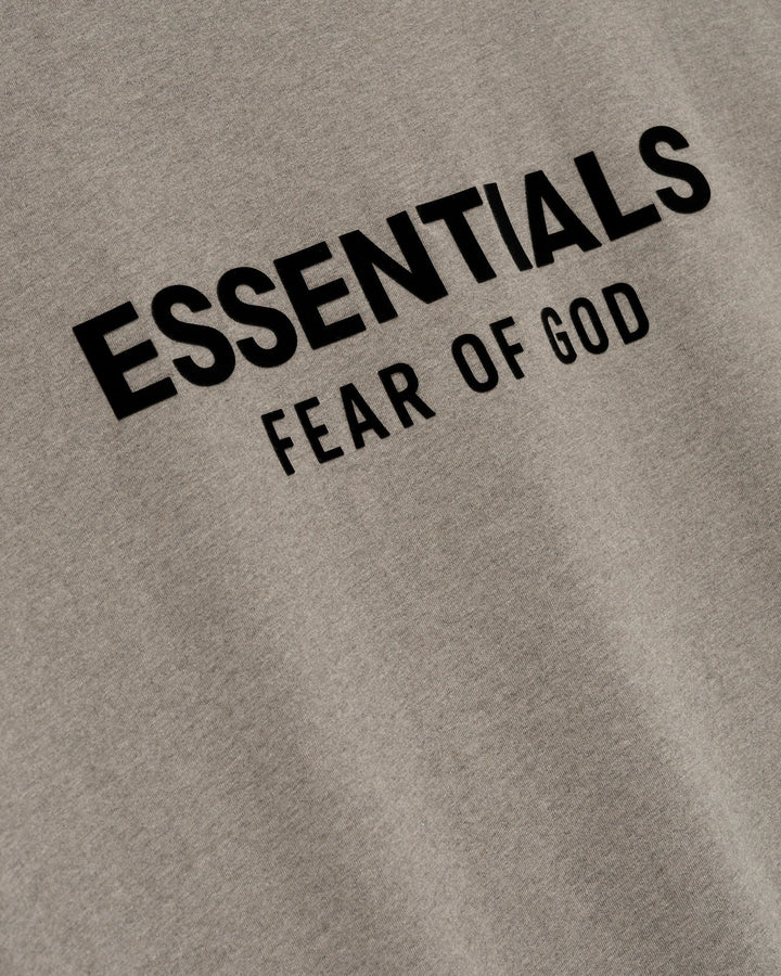 ESSENTIALS MEN'S SS25 CLASSIC FIT T-SHIRT HOMESTEAD HEATHER חולצת טי אסנשלס SS25 קלאסיק פיט חום-אפור מלאנז׳ לגברים - תמונה 3