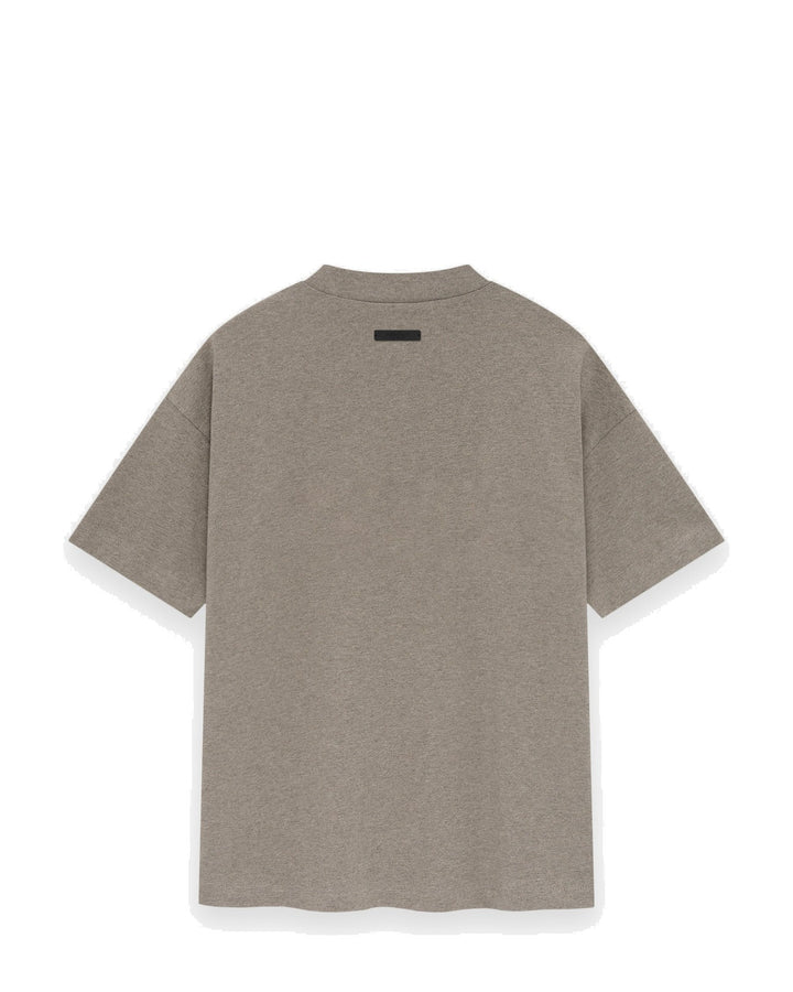 ESSENTIALS MEN'S SS26 CLASSIC FIT T-SHIRT HOMESTEAD HEATHER חולצת טי אסנשלס SS26 קלאסיק פיט חום-אפור מלאנז׳ לגברים - תמונה 2
