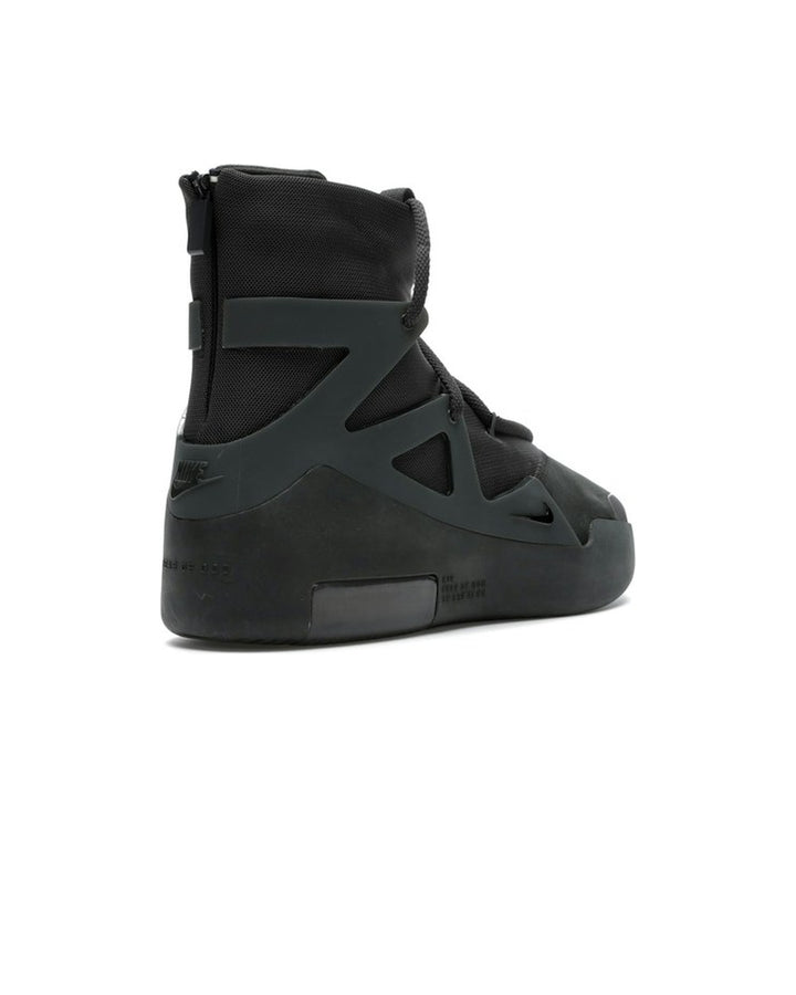 NIKE MEN'S AIR FEAR OF GOD 1 TRIPLE BLACK - סניקרס נייקי אייר פיר אוף גוד 1 שחור לגברים - תמונה 4