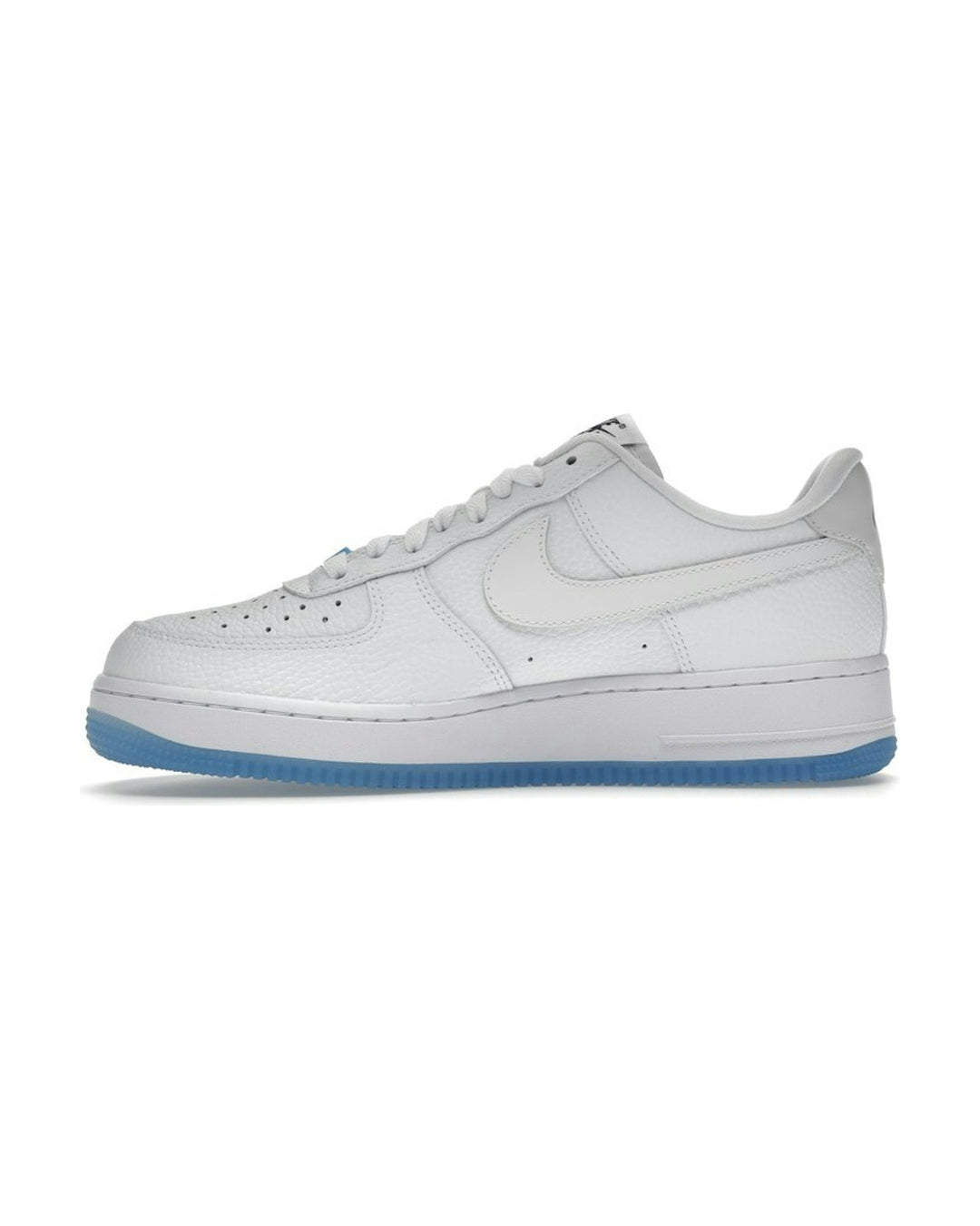 NIKE WOMEN'S AIR FORCE 1 '07 LX UV REACTIVE - סניקרס נייקי אייר פורס 1 משנה צבע בשמש לבן לנשים - תמונה 2