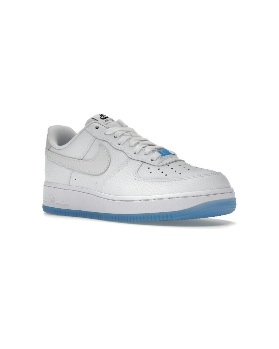 NIKE WOMEN'S AIR FORCE 1 '07 LX UV REACTIVE - סניקרס נייקי אייר פורס 1 משנה צבע בשמש לבן לנשים - תמונה 3