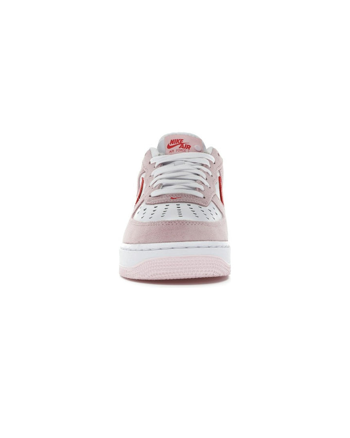 NIKE MEN'S AIR FORCE 1 '07 QS VALENTINE'S DAY LOVE LETTER סניקרס נייקי אייר פורס 1 ולנטיינס דיי ורוד ואדום לגברים