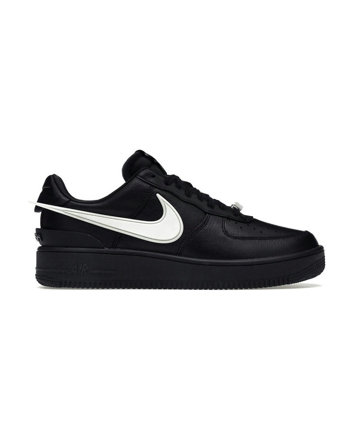 NIKE UNISEX AIR FORCE 1 LOW X AMBUSH BLACK סניקרס נייקי אייר פורס 1 לואו אמבוש שחור יוניסקס