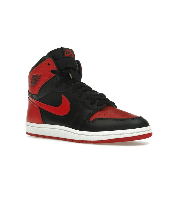 NIKE MEN'S AIR JORDAN 1 HIGH 85 BRED - סניקרס נייקי אייר ג׳ורדן 1 היי 85 שחור ואדום לגברים - תמונה 3