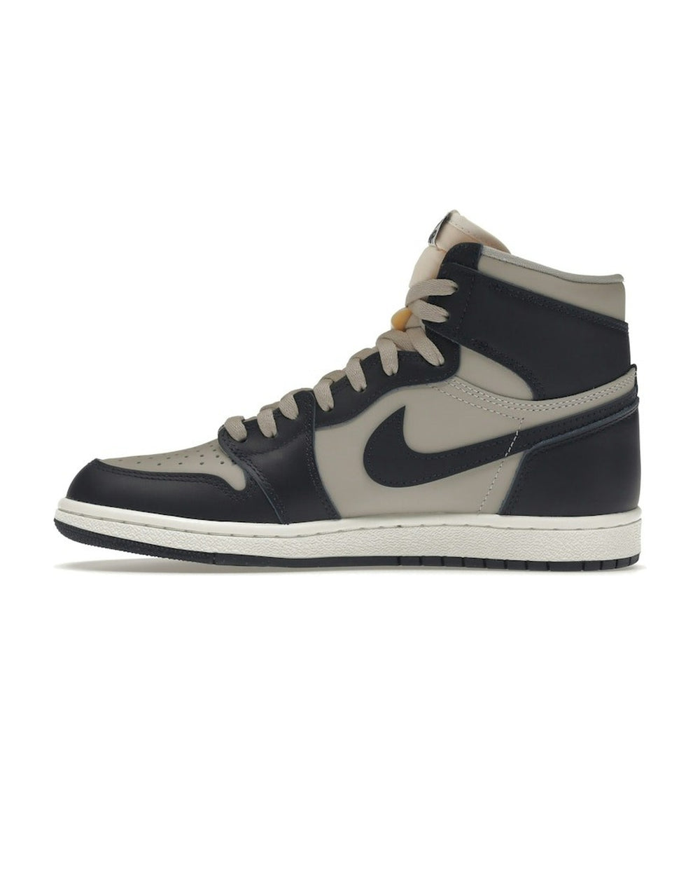 NIKE MEN'S AIR JORDAN 1 HIGH 85 GEORGETOWN - סניקרס נייקי אייר ג׳ורדן 1 היי 85 כחול כהה ואפור לגברים - תמונה 2
