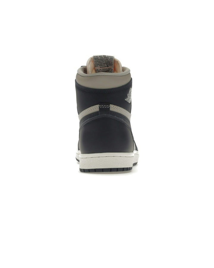 NIKE MEN'S AIR JORDAN 1 HIGH 85 GEORGETOWN - סניקרס נייקי אייר ג׳ורדן 1 היי 85 כחול כהה ואפור לגברים - תמונה 6