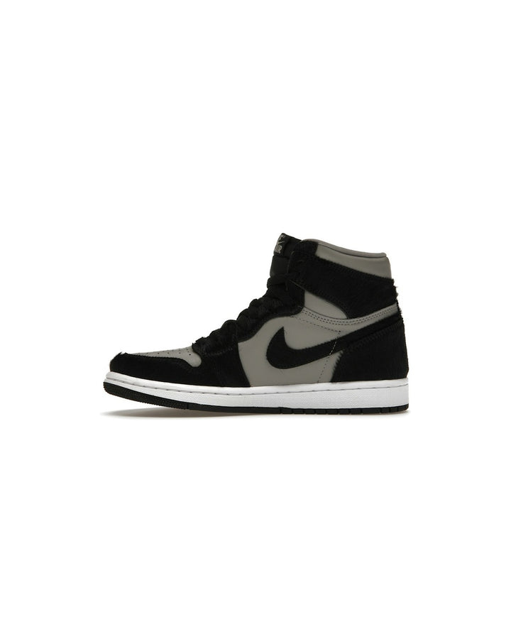 NIKE KIDS' AIR JORDAN 1 HIGH OG PS TWIST 2.0 - סניקרס ילדים נייקי אייר ג׳ורדן 1 היי טוויסט אפור ושחור - תמונה 2