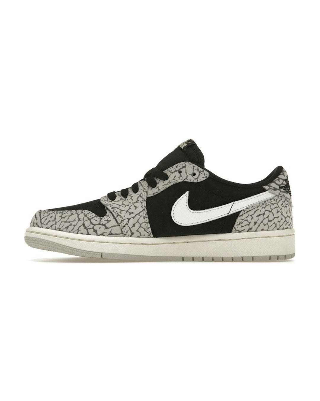 NIKE WOMEN'S AIR JORDAN 1 LOW OG BLACK MUSLIN סניקרס נייקי אייר ג׳ורדן 1 לואו OG שחור אפור ושמנת לנשים