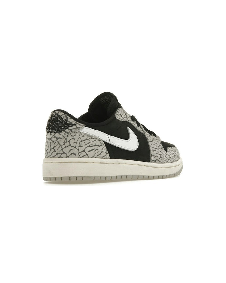 NIKE WOMEN'S AIR JORDAN 1 LOW OG BLACK MUSLIN סניקרס נייקי אייר ג׳ורדן 1 לואו OG שחור אפור ושמנת לנשים