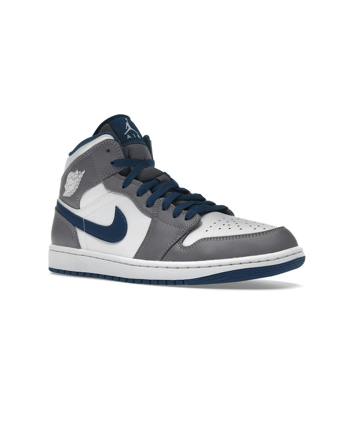 NIKE MEN'S AIR JORDAN 1 MID CEMENT GREY TRUE BLUE סניקרס נייקי אייר ג׳ורדן 1 מיד אפור לבן וכחול לגברים