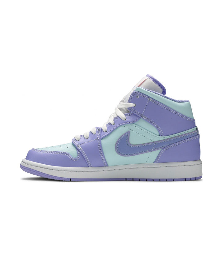 NIKE MEN'S AIR JORDAN 1 MID PURPLE PULSE סניקרס נייקי אייר ג׳ורדן 1 מיד סגול ותכלת לגברים
