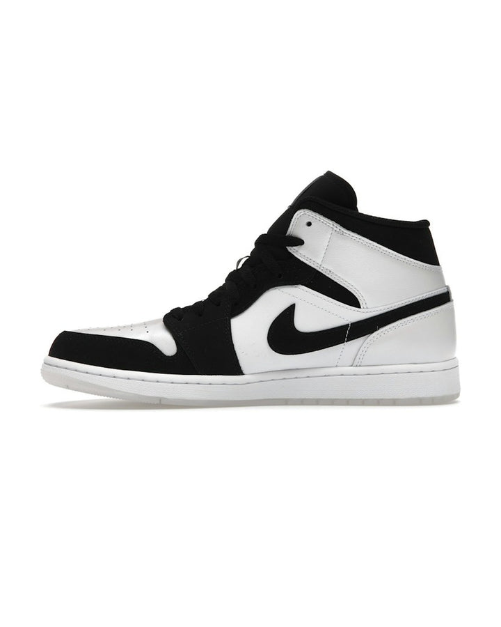 NIKE MEN'S AIR JORDAN 1 MID SE DIAMOND SHORTS - סניקרס נייקי אייר ג׳ורדן 1 מיד דיימונד לבן ושחור צבעוני לגברים - תמונה 2