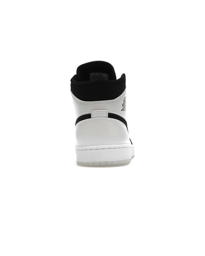 NIKE MEN'S AIR JORDAN 1 MID SE DIAMOND SHORTS - סניקרס נייקי אייר ג׳ורדן 1 מיד דיימונד לבן ושחור צבעוני לגברים - תמונה 6