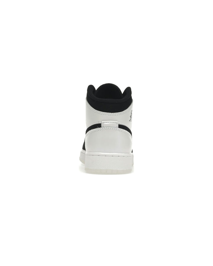 NIKE KIDS' AIR JORDAN 1 MID SE GS DIAMOND SHORTS - סניקרס נוער נייקי אייר ג׳ורדן 1 מיד דיימונד לבן ושחור צבעוני - מידות נוער 35.5-40 - תמונה 6